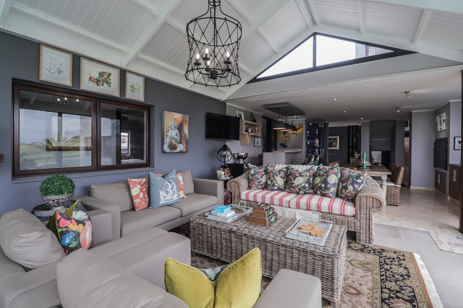 5 Bedroom Property for Sale in Oubaai Western Cape